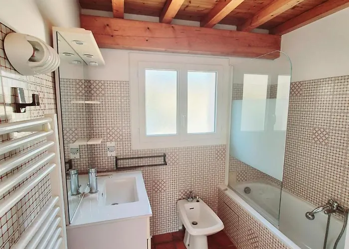Duplex Meuble Dans Petite Copropriete Greoux-les-Bains